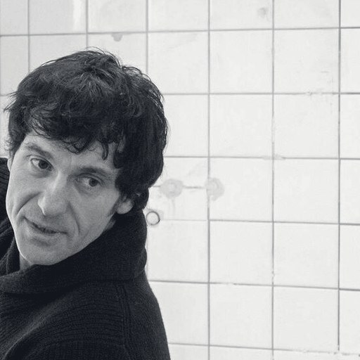 Daniel Knorr, portrait.